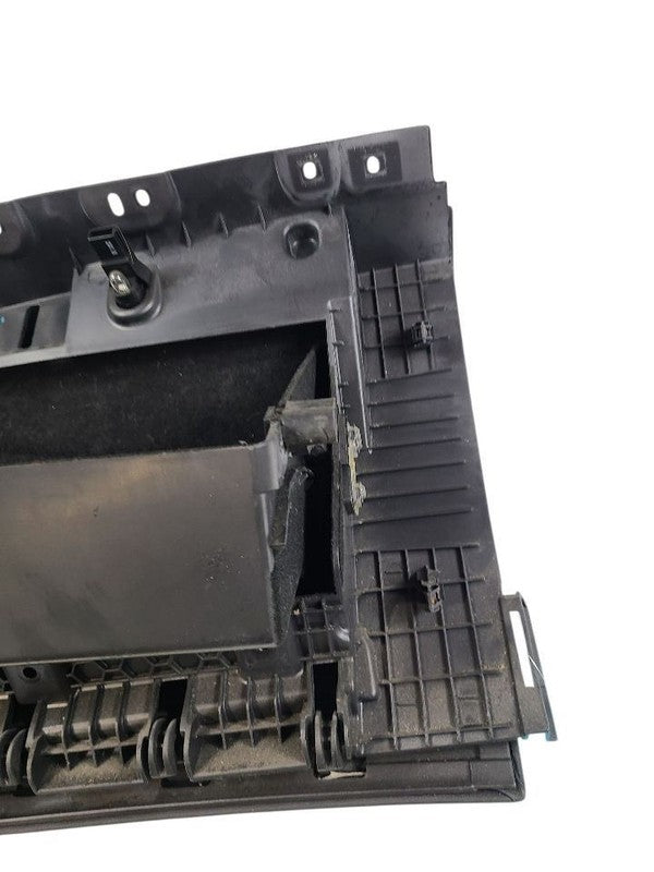 MKS       2009 Glove Box 643313