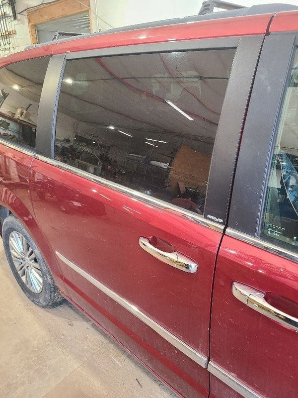 Passenger Rear Side Door Movable Glass Fits 11-16 TOWN & COUNTRY 66759