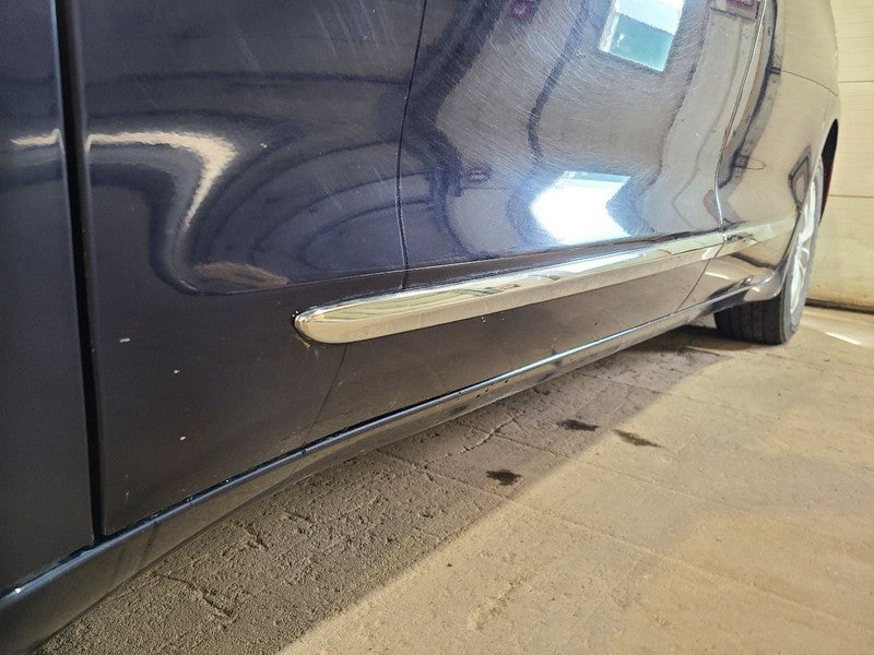 Driver Left Front Door Tempered Glass Fits 17-25 PACIFICA 676777