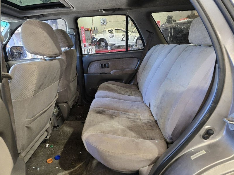 Seat Belt Front Bucket Driver Buckle SR5 Fits 00-02 4 RUNNER 627832