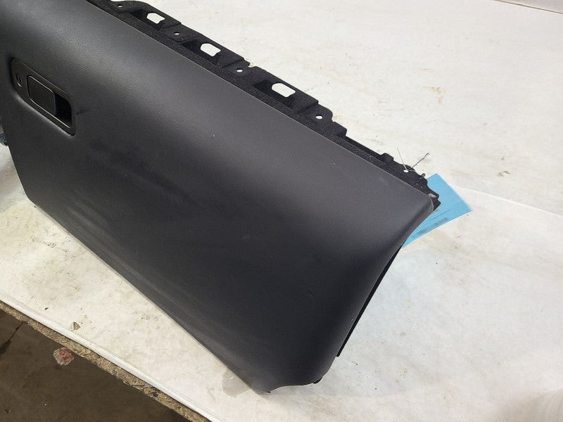 MKT       2013 Glove Box 633395