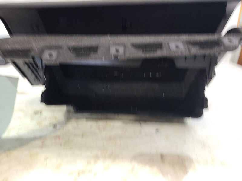 MKT       2013 Glove Box 633395