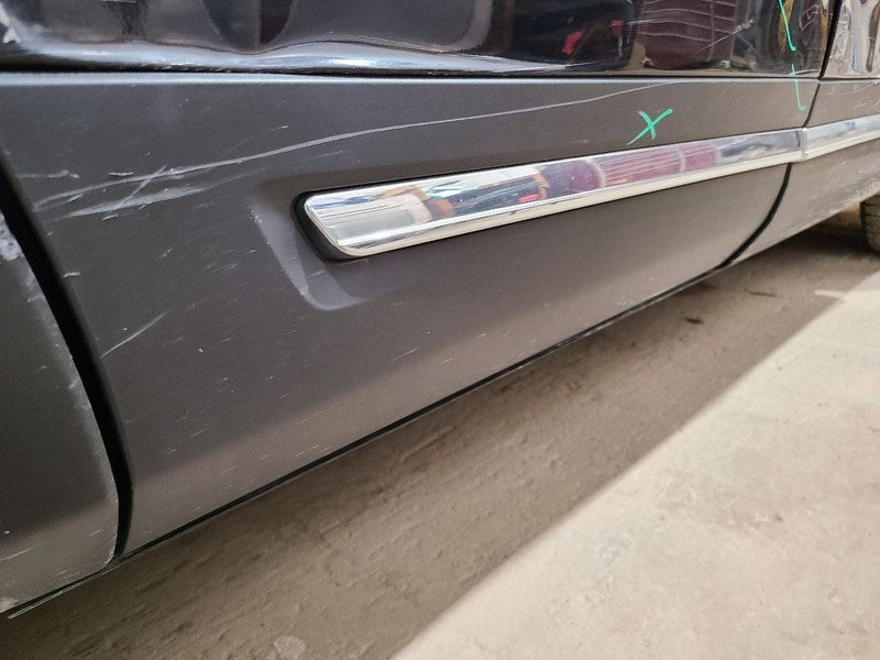 EXPLORER  2018 Door Moulding Rear 663607