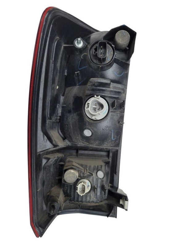 Passenger Tail Light Without Bezel Trim Clear Lens Fits 16-17 TACOMA 6