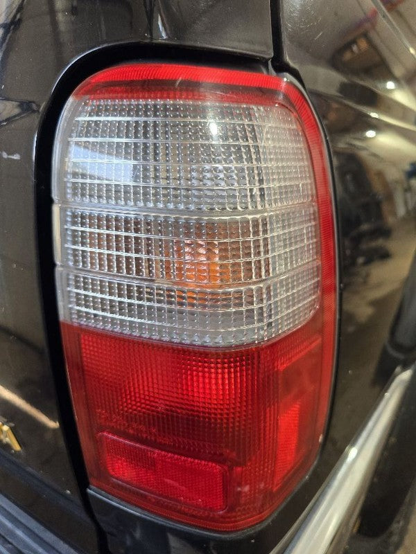 Passenger Right Tail Light Fits 96-00 4 RUNNER 639183