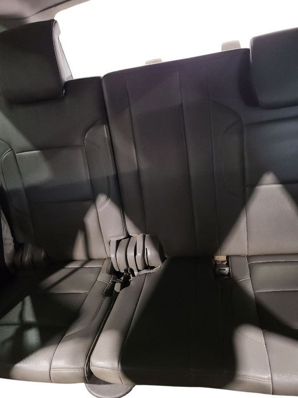 SUBURBN15 2015 Third Seat Station Wagon  Van 647327