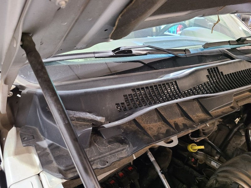 RAM1500   2011 Cowl 674065