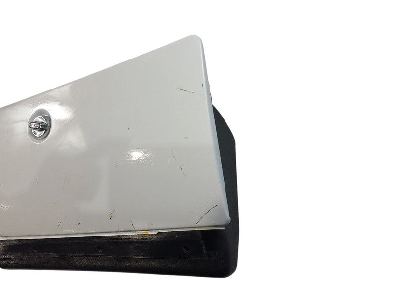 TCHEV10   1987 Glove Box 654066