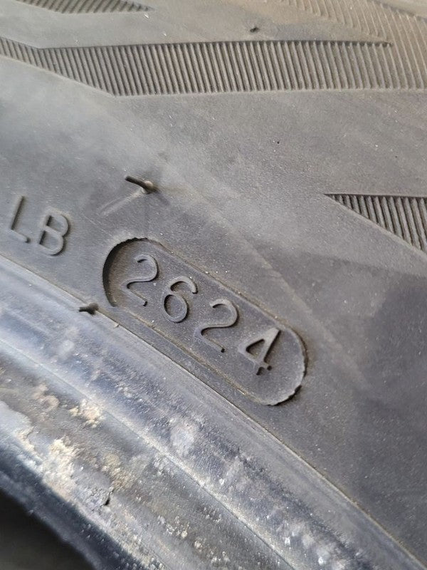 1 Used Tire 265-50-20  Laufenn  7/32 Tread 665889