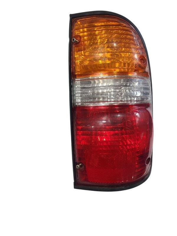 Passenger Right Tail Light Fits 01-04 TACOMA 670589