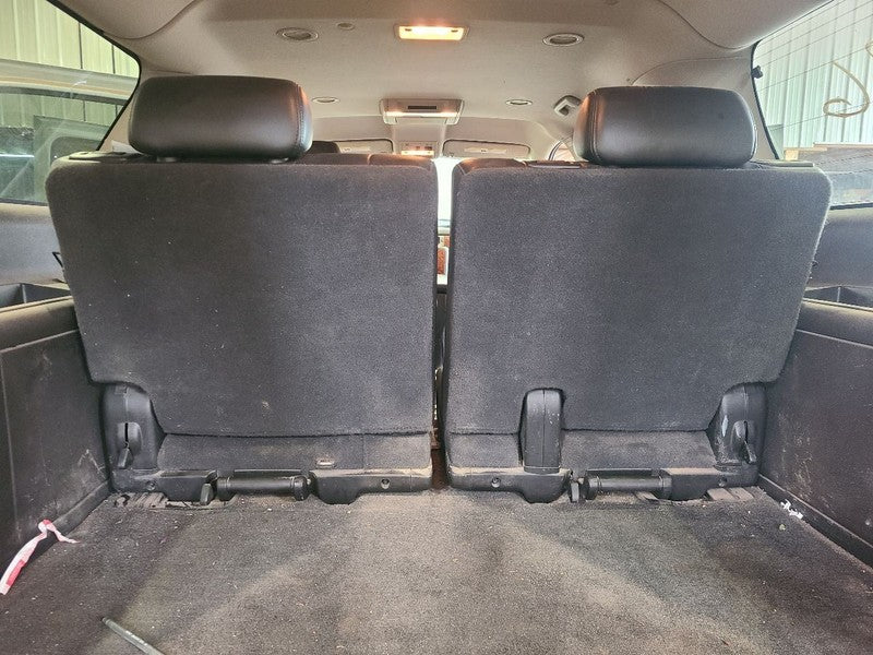 SUBURBN15 2008 Third Seat Station Wagon  Van 671112