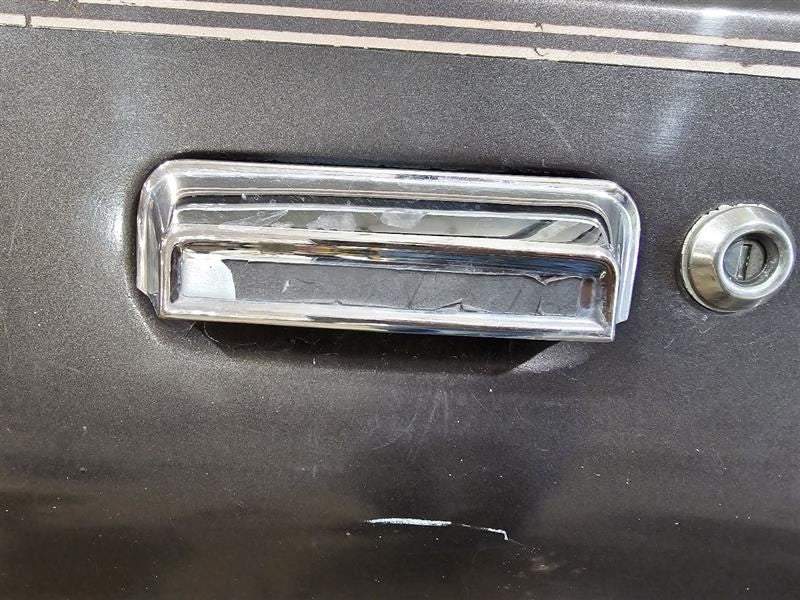 NEW YRK-R 1988 Door Handle Exterior 581905