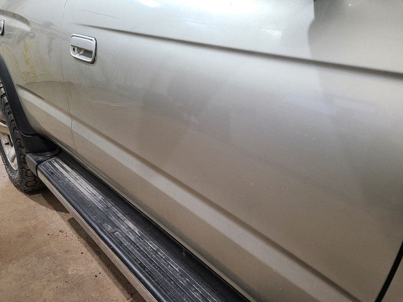 Passenger Front Door SR5 Electric Windows Fits 96-02 4 RUNNER 667871