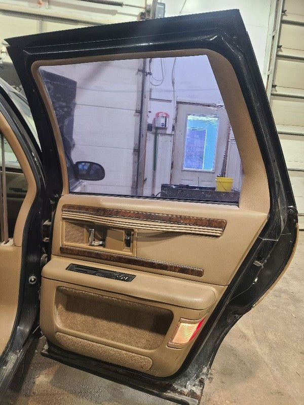 Passenger Right Rear Side Door Station Wgn Fits 91-96 ROADMASTER 65838