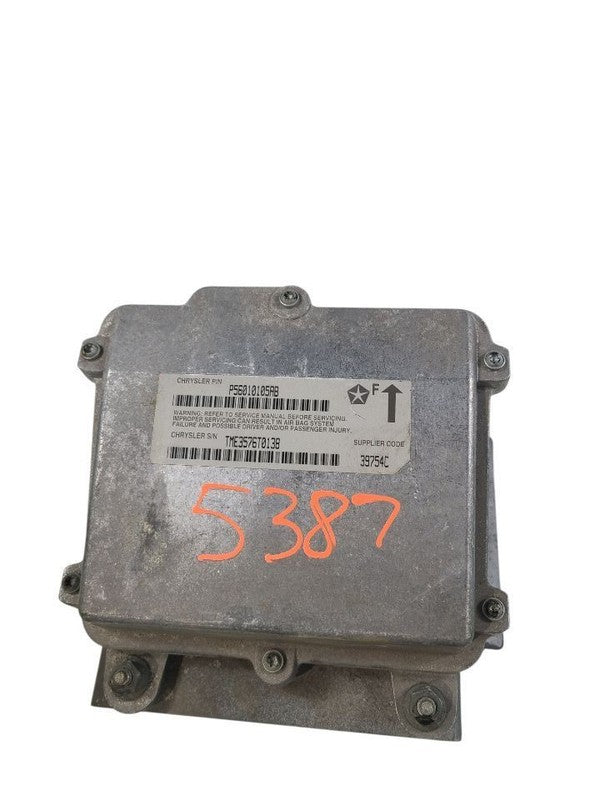 Chassis ECM  Middle Of Dash Fits 97 WRANGLER 658134