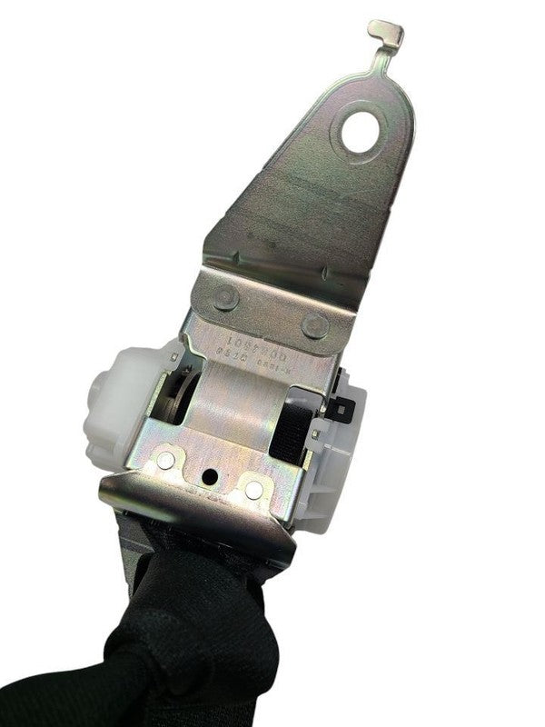 NX200T    2017 Seat Belt Rear 602128