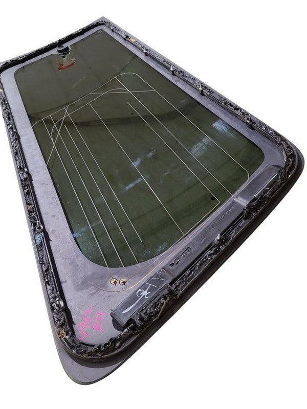 Passenger Quarter Glass 131" Wb Extended Movable Fits 07-17 EXPEDITION