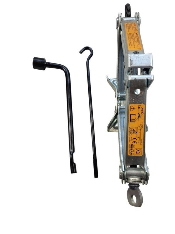 VERSA     2021 Jack 679506