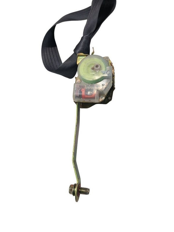T100      1995 Seat Belt Front 663782