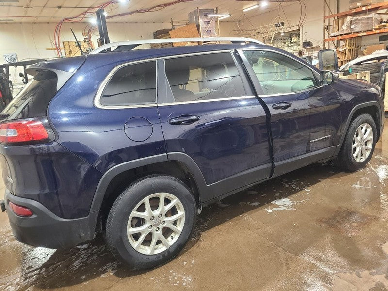 CHEROKEE  2016 Rocker Panel Moulding 658347