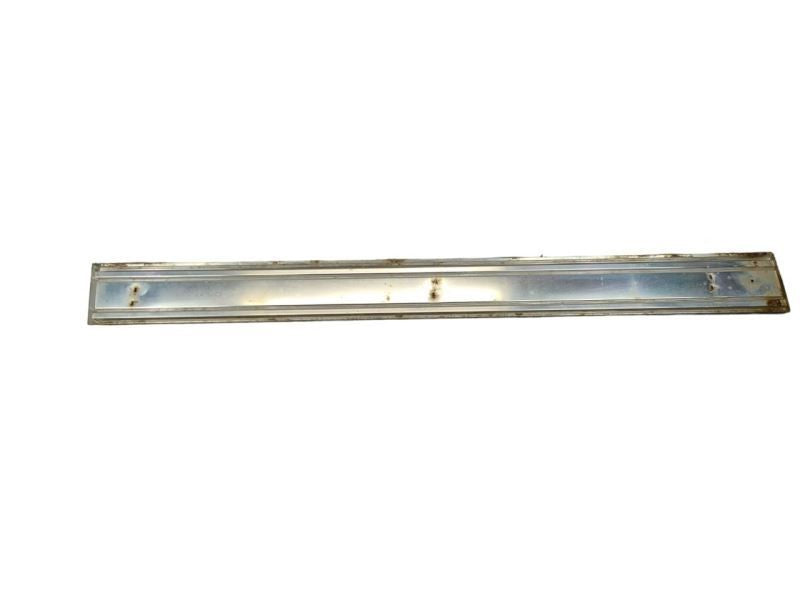 TDOD250   1990 Door Moulding Front 589815