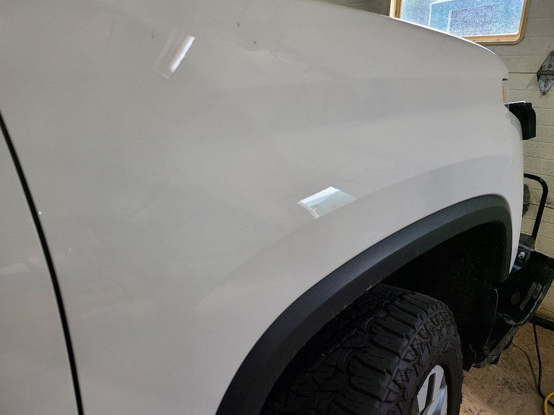 Passenger Right Fender Fits 20-26 SILVERADO 2500 PICKUP 675358