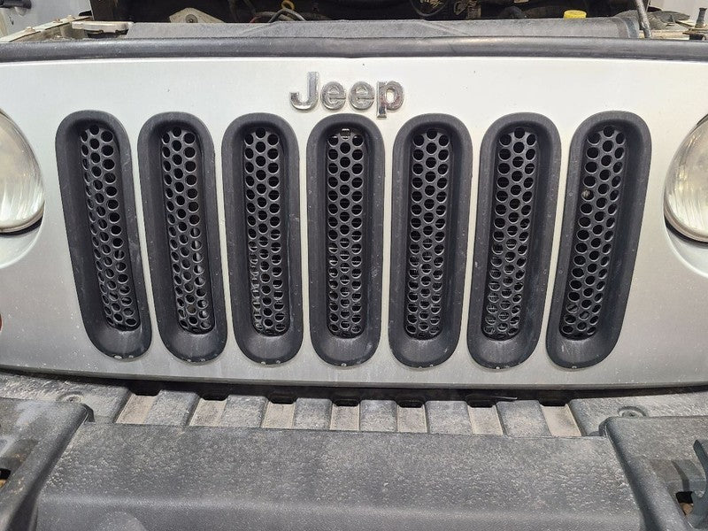 Grille VIN W 6th Digit Jk Body Fits 07-18 WRANGLER 656881