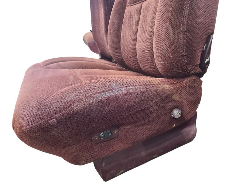 TCHEV2500 1995 Front Seat 670772