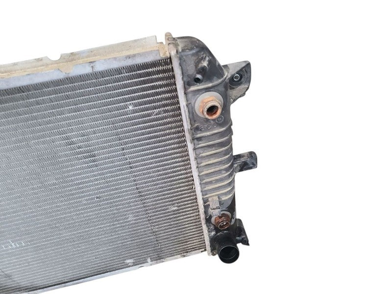Radiator Fits 01-05 SIERRA 2500 PICKUP 633586