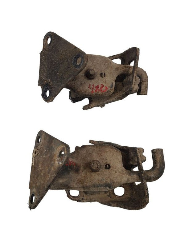 VEGA      1975 Engine Mounts 617159