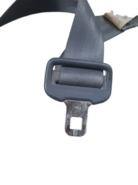 T100      1995 Seat Belt Rear 593146