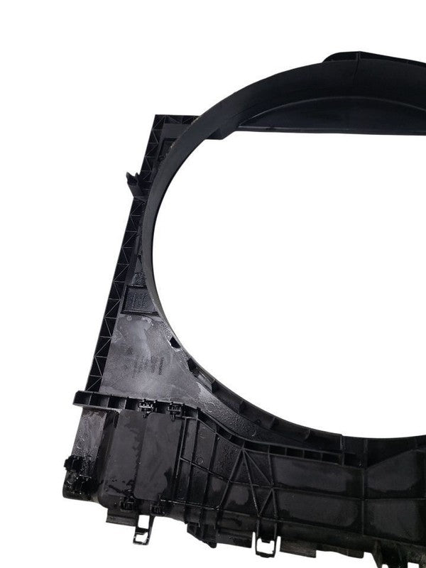 QX80      2015 Radiator Shroud 654211
