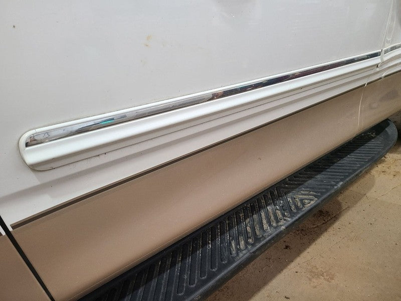 F150      1998 Door Moulding Front 663124