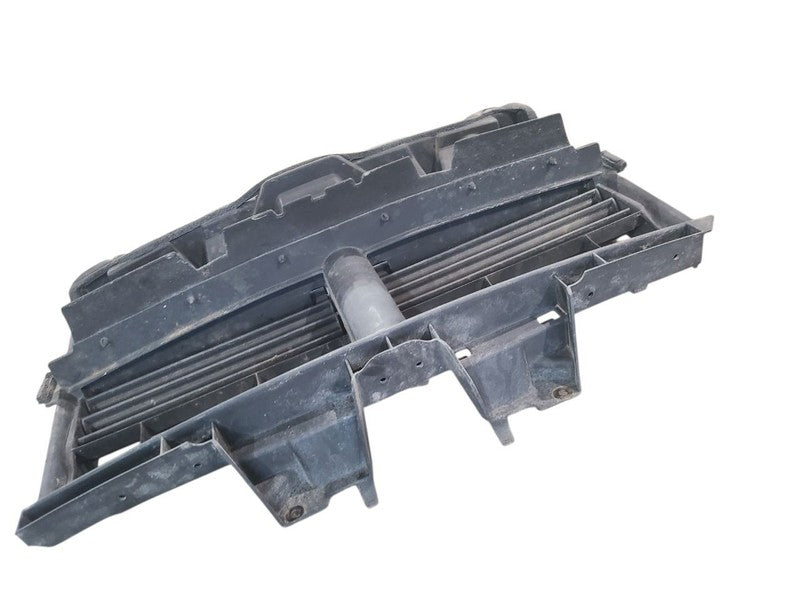 RAM1500   2016 Air Shutter 667698