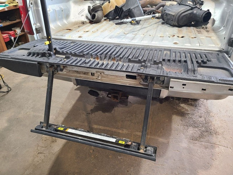 Trunk/Hatch/Tailgate With Tailgate Step Fits 08-12 FORD F250SD PICKUP 