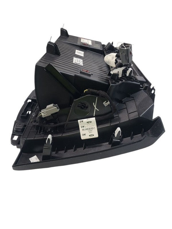 EDGE      2015 Glove Box 658650