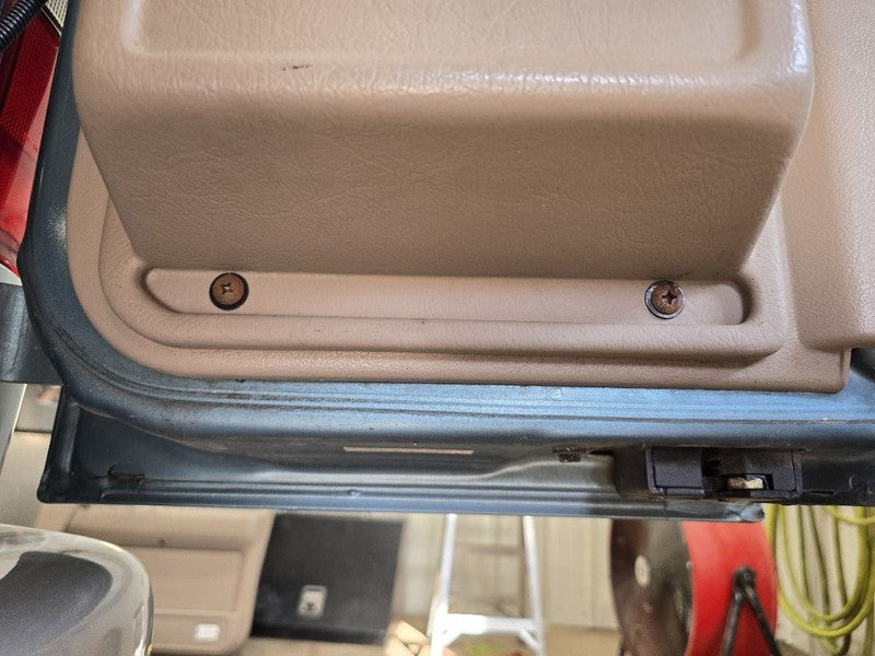 Passenger Right Rear Back Door Fits 98-02 ISUZU TROOPER 646697