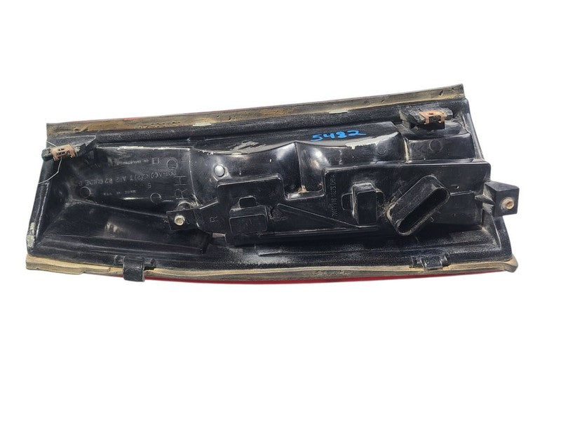 Passenger Right Tail Light Fits 90-00 CHEVROLET 2500 PICKUP 664316
