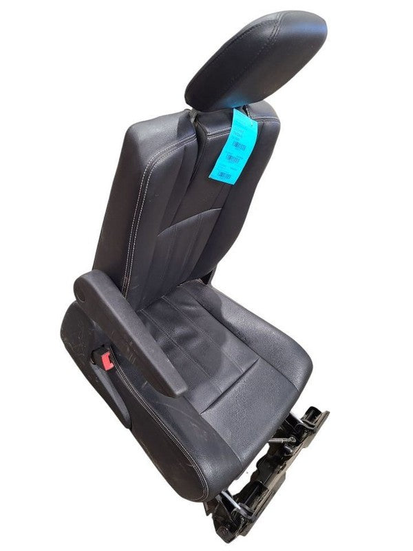 TOWN COUN 2016 Seat Rear 621154