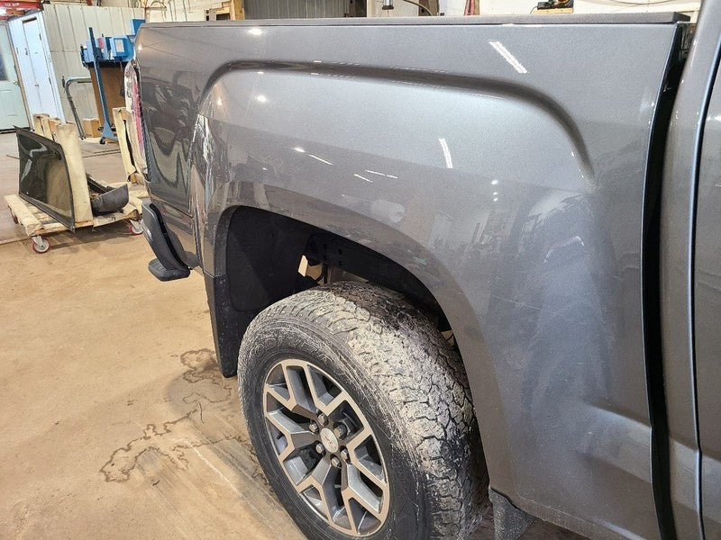 Pickup Box Crew Cab 5' 2" Box Fits 15-22 CANYON 670734