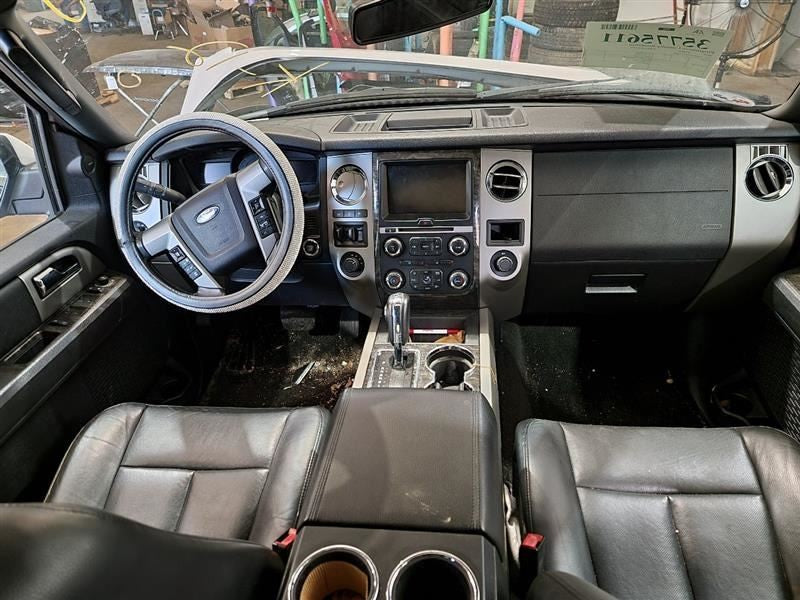Audio Equipment Radio Receiver AM-FM-CD-MP3 Sync Fits 15-17 EXPEDITION