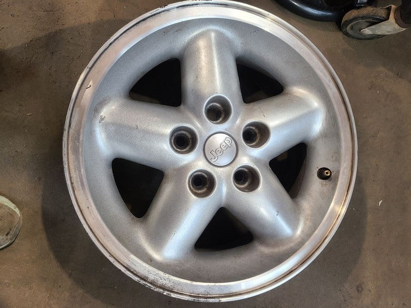 Wheel 15x7 Aluminum Fits 97-01 WRANGLER 669044