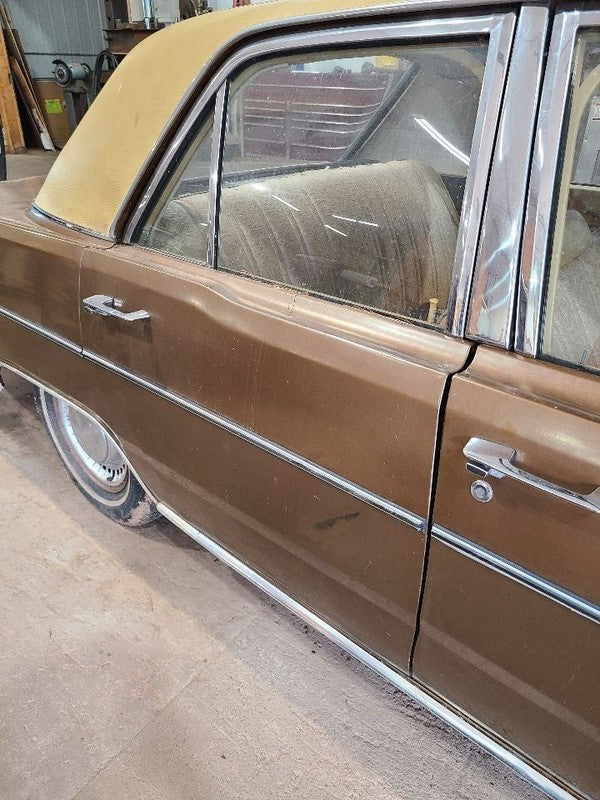 Passenger Right Front Door Excluding Sport Model 4 Door Fits 68-76 DAR