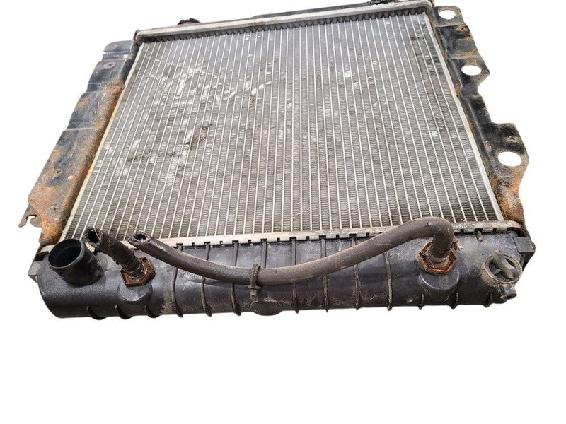 Radiator Fits 97-06 WRANGLER 612727