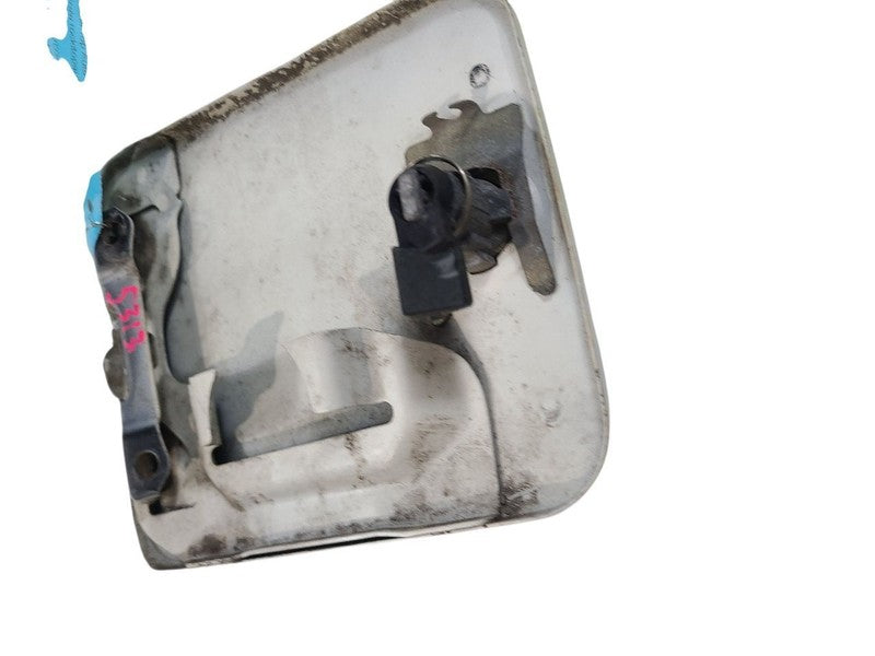 T100      1998 Fuel Filler Door 652953