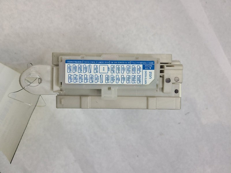 LS460     2008 Fuse Box Cabin 606547