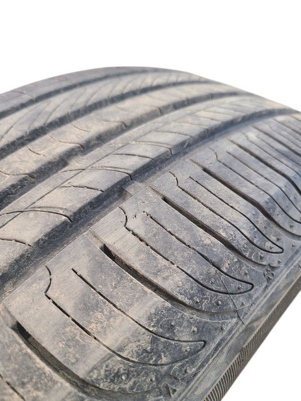 1 Used Tire 235 65 16 75% 666627