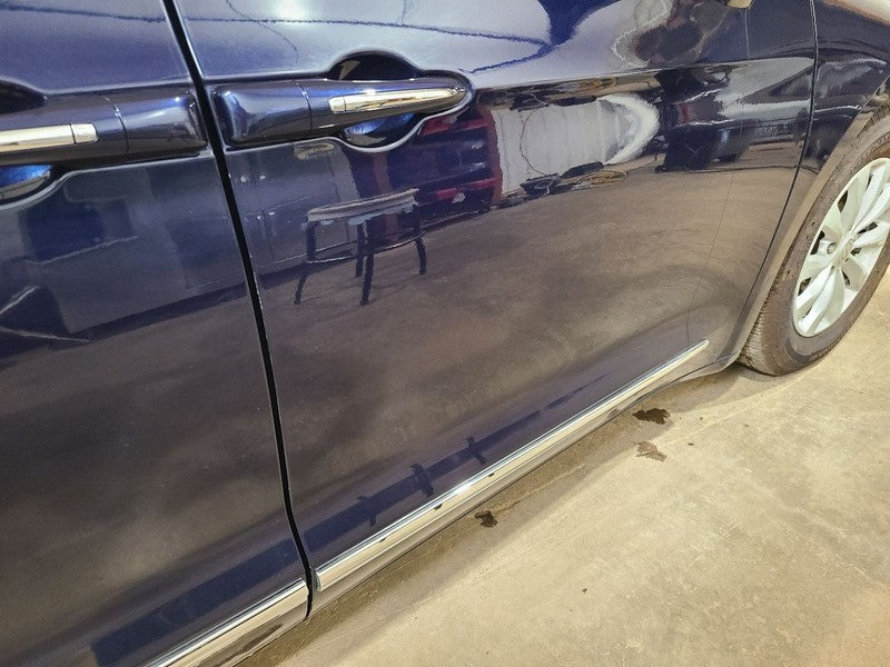 Passenger Right Front Door Tempered Glass Fits 17-25 PACIFICA 676776