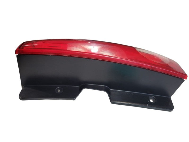 Passenger Tail Light Excluding Denali Fits 07-11 YUKON 670119