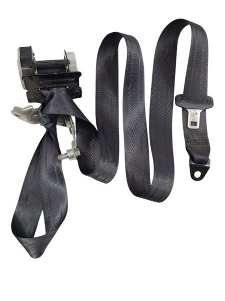 86        2017 Seat Belt Rear 594037